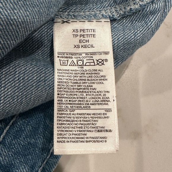 Gap women’s easy denim shorts in light indigo- new without tags! XS petite - Picture 15 of 16